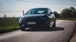 Seat Leon Cupra R – czym różni się od „zwykłej” Cupry? I czy warto dopłacać?