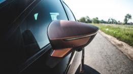 Seat Leon Cupra R – czym różni się od „zwykłej” Cupry? I czy warto dopłacać?