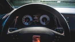 Seat Leon Cupra R – czym różni się od „zwykłej” Cupry? I czy warto dopłacać?