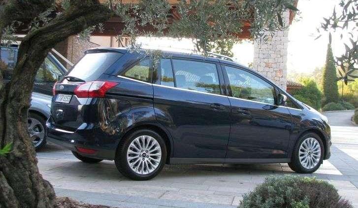 Dwa oblicza rodzinnego vana