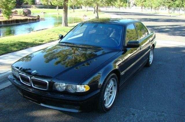 BMW 7 e38 - luksus, do którego trzeba dojrzeć