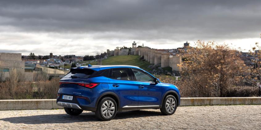 BYD ATTO 3 EVO debiutuje w Polsce. Większa moc, architektura 800V i rodzinna funkcjonalność w jednym