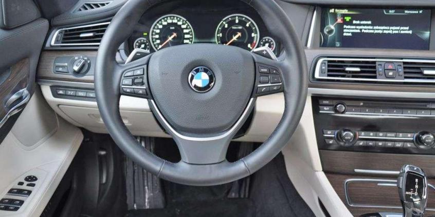 BMW 740d xDrive - biznes w każdą pogodę