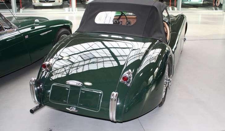 Jaguar XK 120 - nieobliczalny debiutant