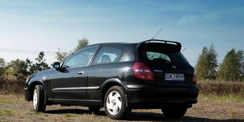 Nissan Almera - owoc romansu z Francuzem