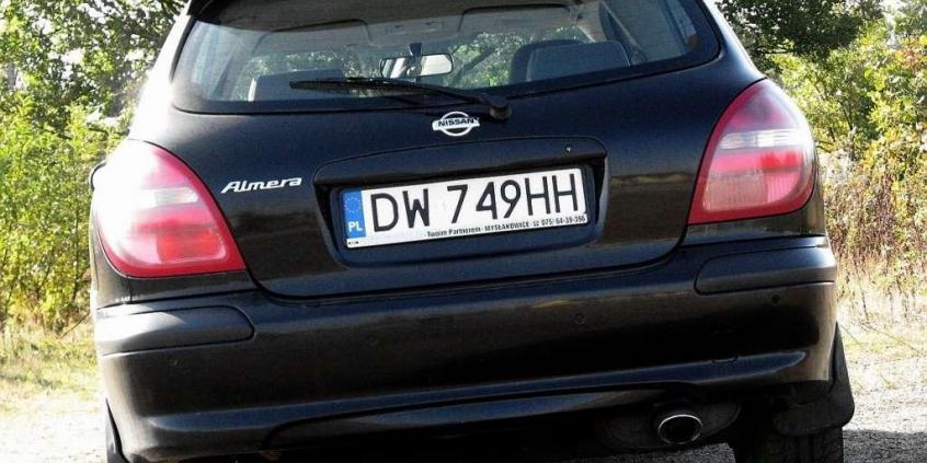 Nissan Almera - owoc romansu z Francuzem