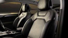 Tonowanie stylu i unowocześnianie wyposażenia - Citroen C4