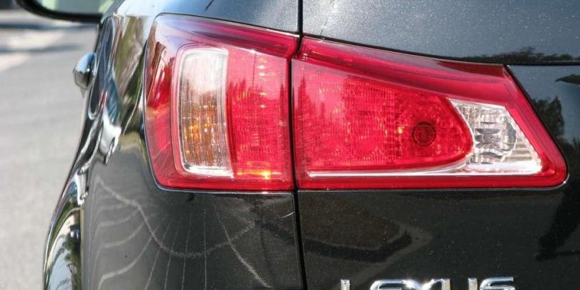 Lexus IS 250 - Moc dyskrecji