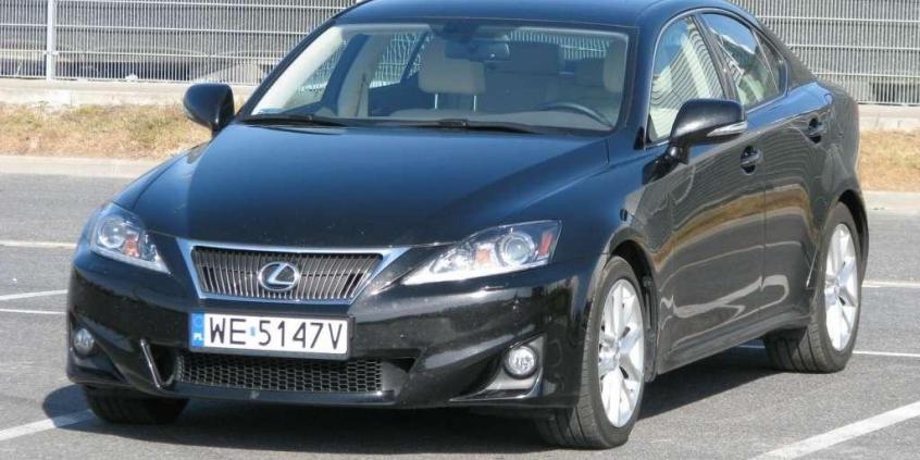 Lexus IS 250 - Moc dyskrecji
