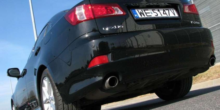 Lexus IS 250 - Moc dyskrecji