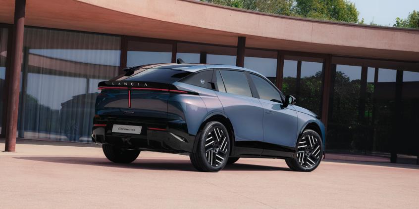 Nowa Lancia Gamma HF Integrale będzie mocnym SUV-em. Ma 375 KM i napęd 4x4