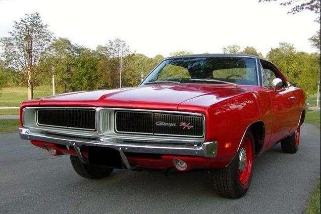 Muskularny jak diabli - Dodge Charger