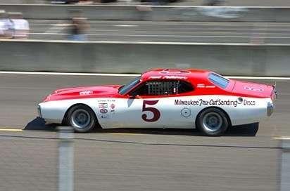 Muskularny jak diabli - Dodge Charger