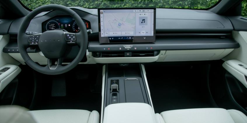 Pierwsza jazda: Lexus ES 500e AWD Prestige ma poważne zadanie i wszelkie atuty by mu sprostać