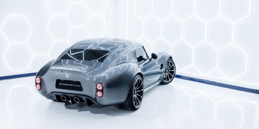 720 KM, karbon i cena ponad milion zł. Tak wygląda nowa Cobra GT Coupe