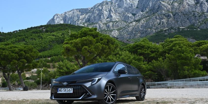 Test: Toyota Corolla TS Kombi GR SPORT 2.0 Hybrid oferuje coś, co spotykamy w autach coraz rzadziej... Normalność