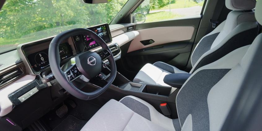 Nissan Micra 52 kWh Evolve Plus to przykład kobiecego auta. Kupimy go oczami i nie pożałujemy