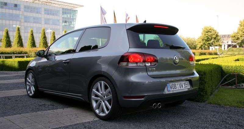 Z klekotem, ale szybko