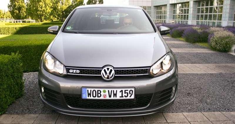 Z klekotem, ale szybko