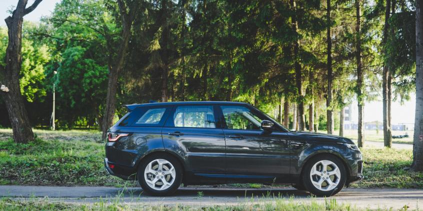 Range Rover Sport P400e – sprawdziliśmy, czy warto kupić Range'a z napędem hybrydowym