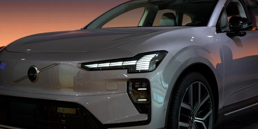 Prezentacja: Volvo EX60 to elektryk na jakiego czekaliśmy. Z jednym Szwedzi przegięli