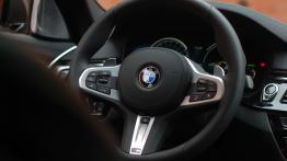 BMW M550i – może to nie M5, ale co z tego?