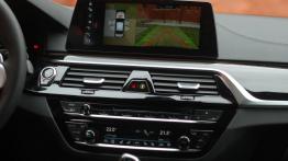 BMW M550i – może to nie M5, ale co z tego?