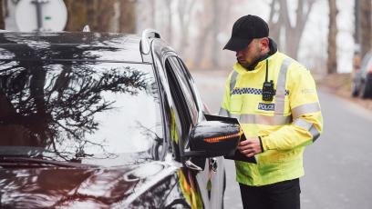 Policjant stracił prawo jazdy podczas służby. Zatrzymali go koledzy z tarnowskiej drogówki