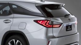 Lexus RX dla siedmiorga