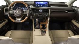 Lexus RX dla siedmiorga