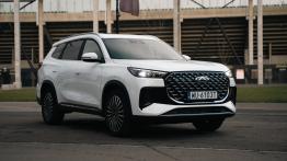 Chery Tiggo 8 1.6 T-GDI Prestige - przód - reflektory w³±czone