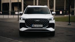 Chery Tiggo 8 1.6 T-GDI Prestige - przód - reflektory w³±czone