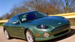 Aston Martin V8 Vantage - widok z przodu