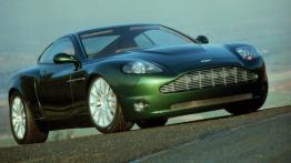 Aston Martin V8 Vantage - widok z przodu
