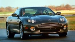 Aston Martin V8 Vantage - widok z przodu