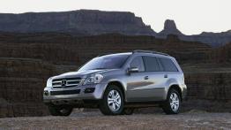 Mercedes Klasa GL - widok z przodu