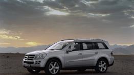 Mercedes Klasa GL - widok z przodu