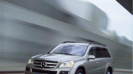 Mercedes Klasa GL - widok z przodu
