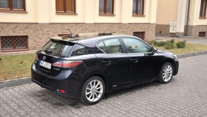 Lexus CT 200h - ryzykowna gra