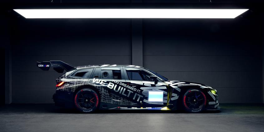 Zaczęło się od żartu, skończyło na podium. Wyścigowe BMW M3 Touring podbija Nürburgring