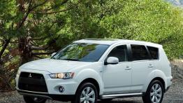 Mitsubishi Outlander GT - lewy bok