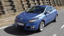 Renault Megane Coupe GT - widok z przodu