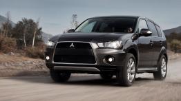 Mitsubishi Outlander GT - widok z przodu