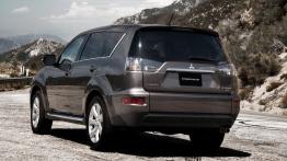 Mitsubishi Outlander GT - widok z tyłu