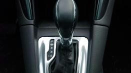 Opel Zafira Tourer - koniec z nudą na szkolnym parkingu