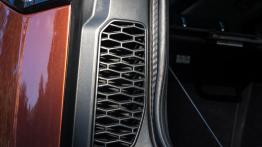 Land Rover Discovery – terenówka w smokingu