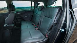 Opel Zafira Tourer - koniec z nudą na szkolnym parkingu