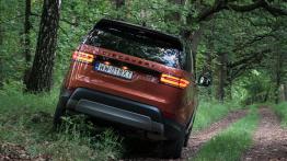 Land Rover Discovery – terenówka w smokingu