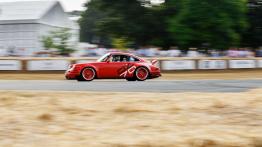 Szybkie ściganie podczas Festiwalu Szybkości w Goodwood