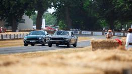 Szybkie ściganie podczas Festiwalu Szybkości w Goodwood